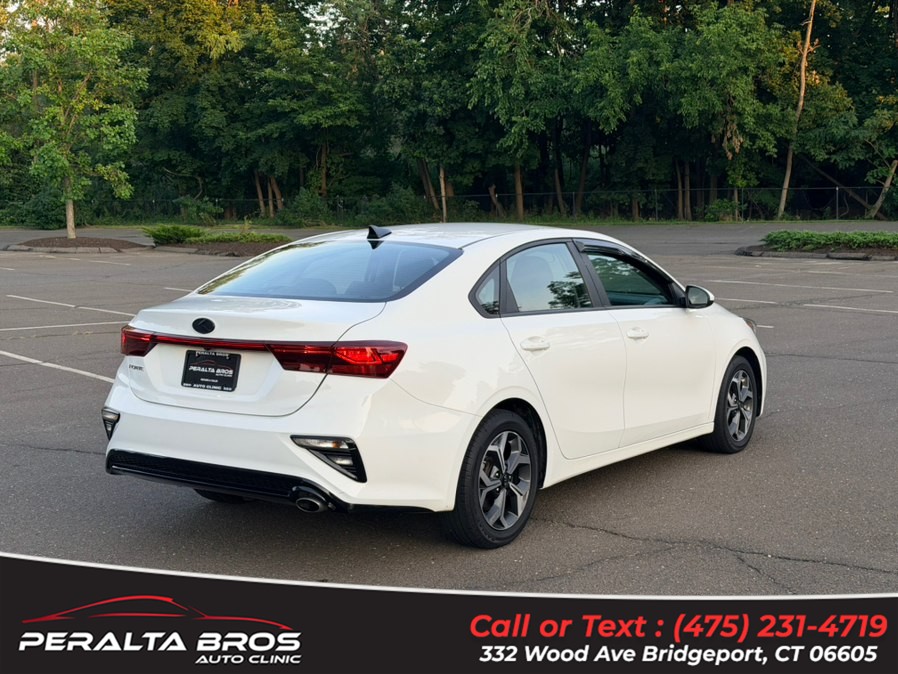 2021 Kia Forte LXS - Photo 3