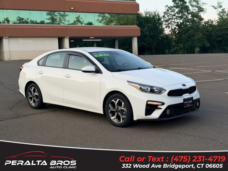 2021 Kia Forte LXS - Photo 2