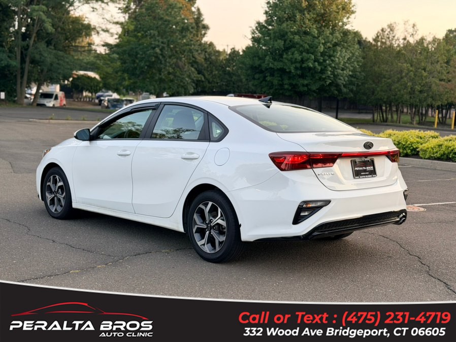 2021 Kia Forte LXS - Photo 5