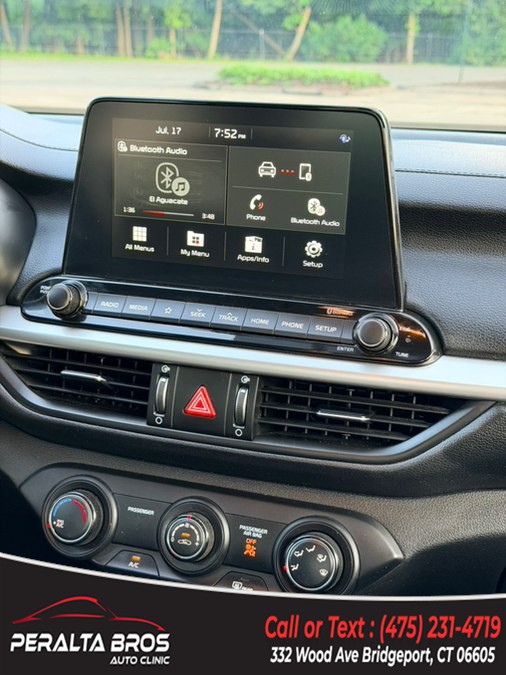 2021 Kia Forte LXS - Photo 10