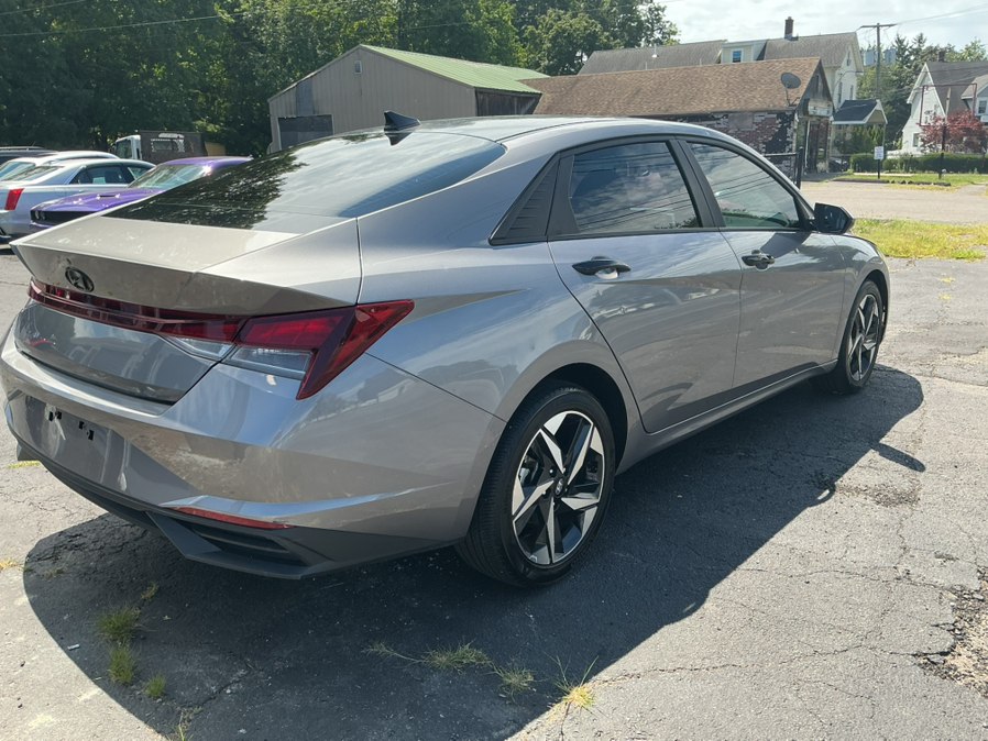 2023 Hyundai Elantra SEL - Photo 6