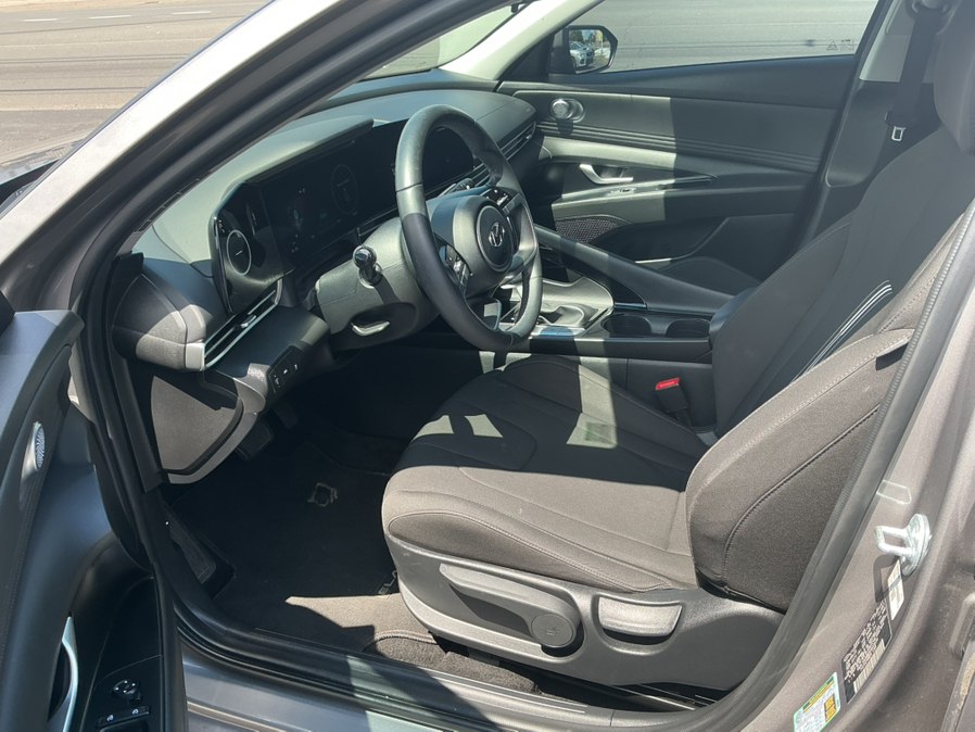 2023 Hyundai Elantra SEL - Photo 8