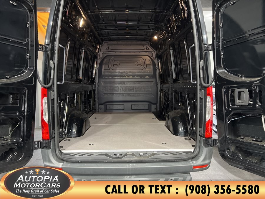 2024 Mercedes-Benz Sprinter Cargo Van 15