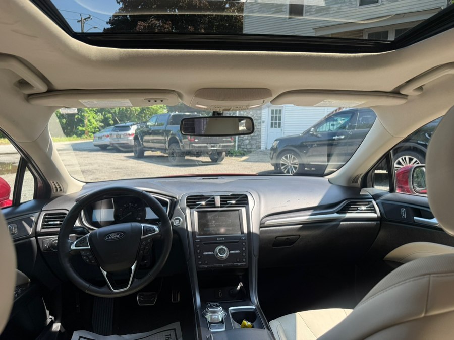 2017 Nissan Rogue SV - Photo 19