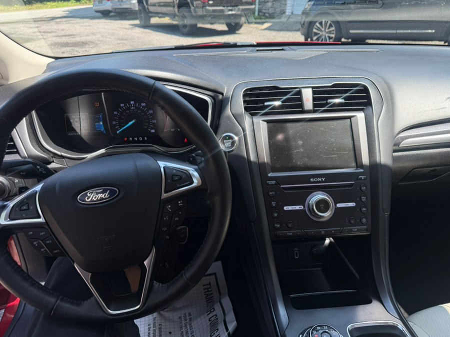 2017 Nissan Rogue SV - Photo 18