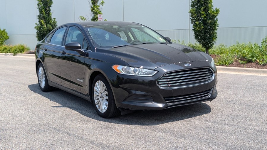 Used 2015 Ford Fusion in Glenview, Illinois | MOTOR DEALS USA. Glenview, Illinois