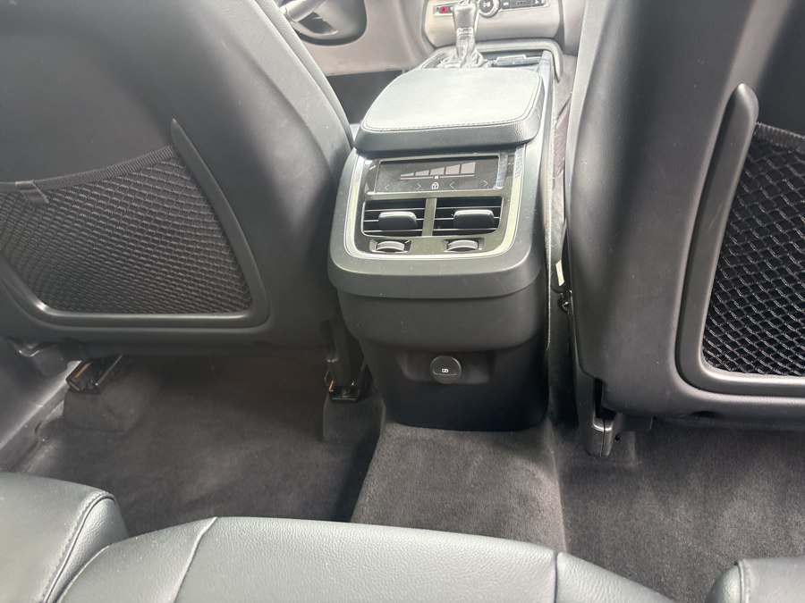 2021 Volvo XC90 Momentum - Photo 10