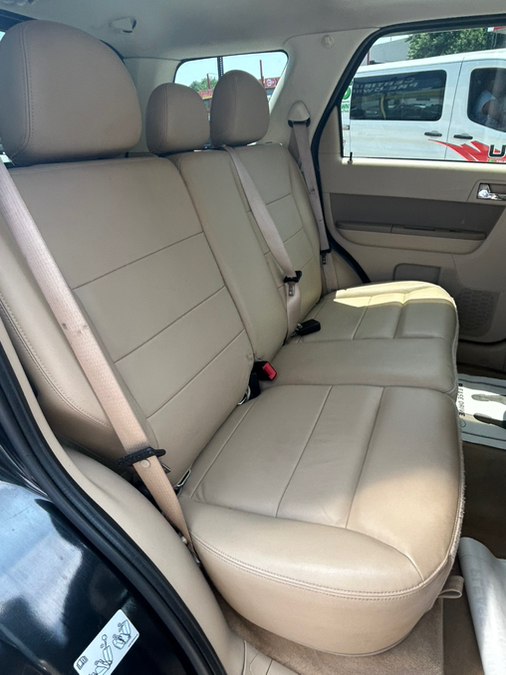 2011 Ford Escape Limited - Photo 30