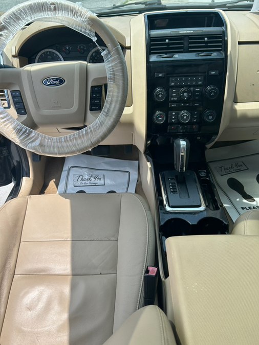 2011 Ford Escape Limited - Photo 24