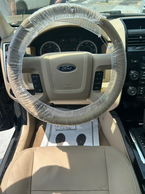 2011 Ford Escape Limited - Photo 25
