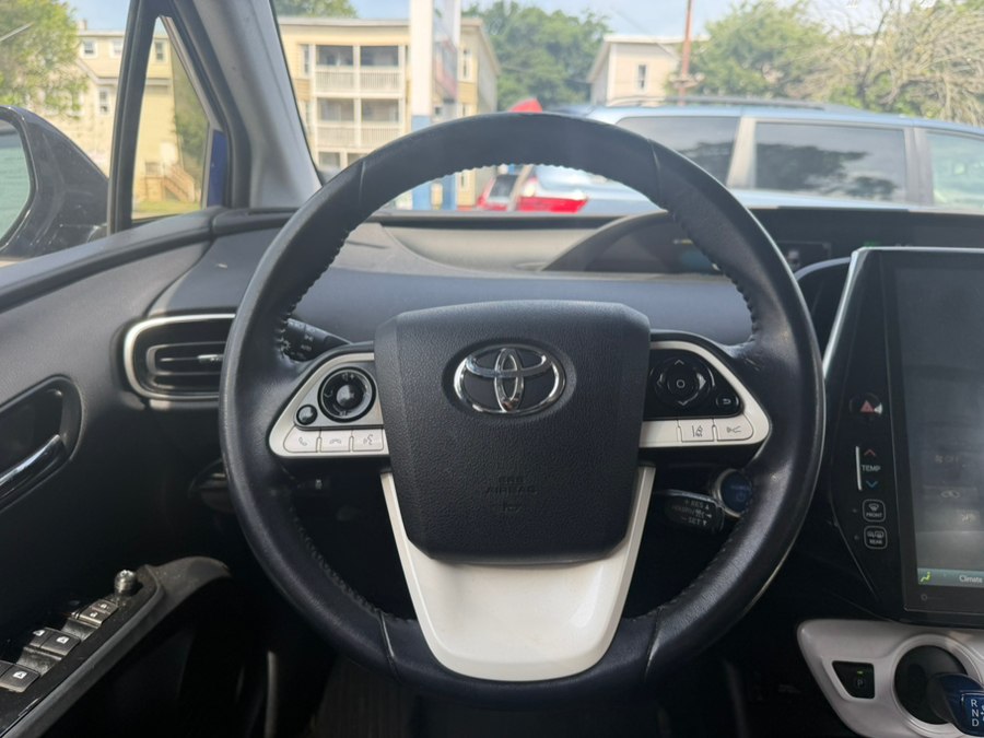2018 Toyota Prius Four - Photo 11