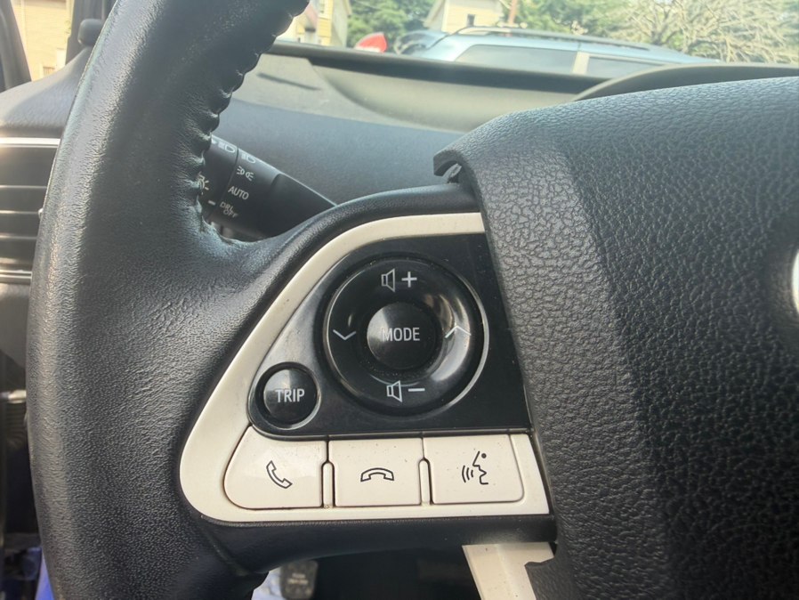 2018 Toyota Prius Four - Photo 14