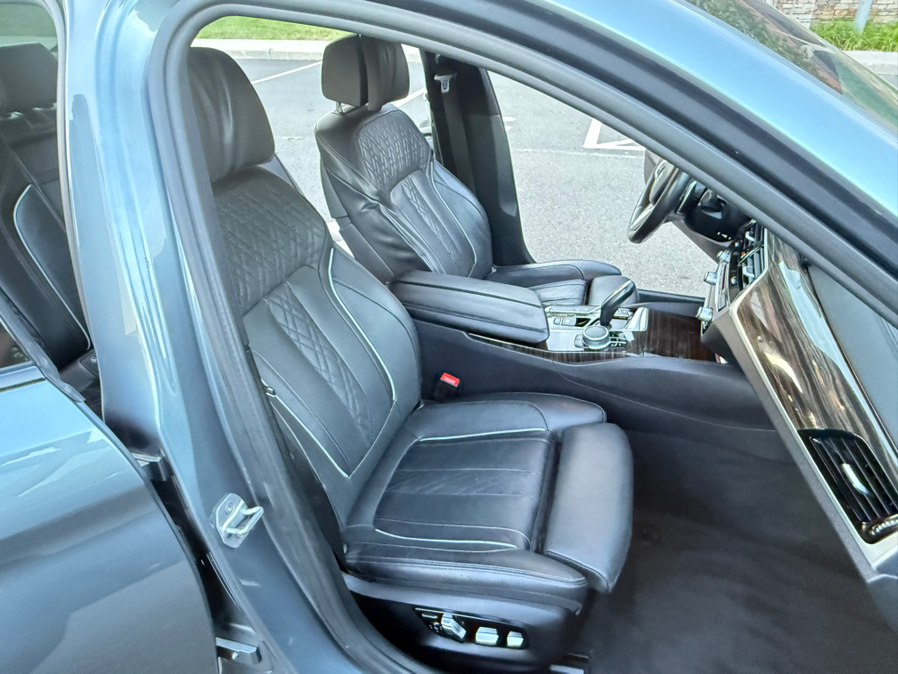 2017 BMW 5 Series 540i - Photo 18
