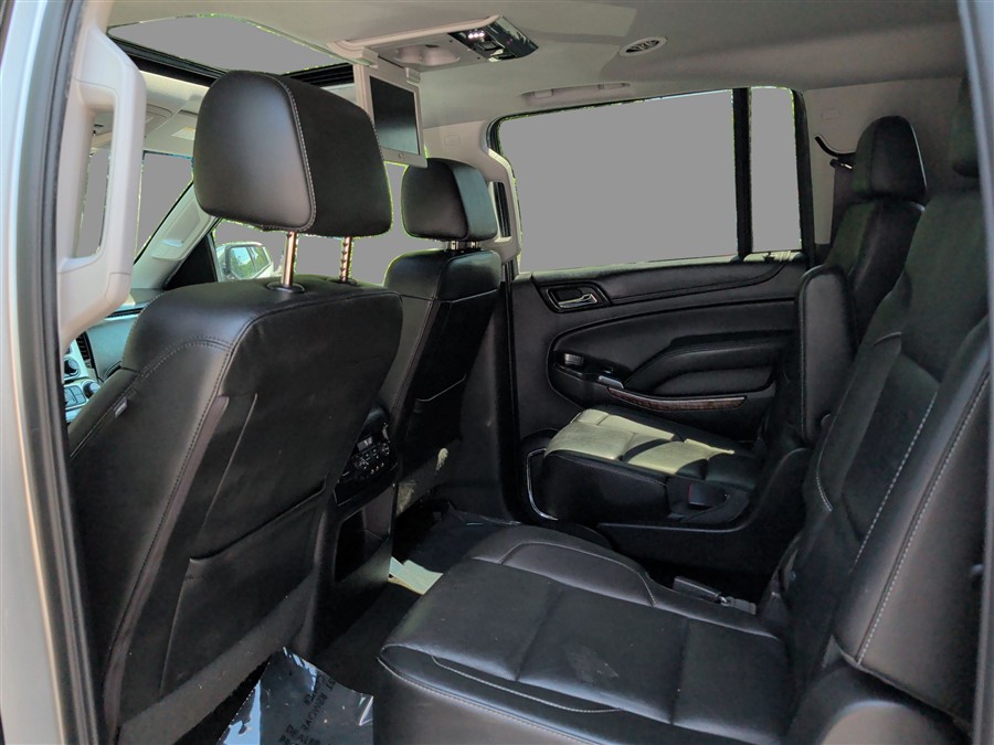 2017 Chevrolet Suburban Premier - Photo 9