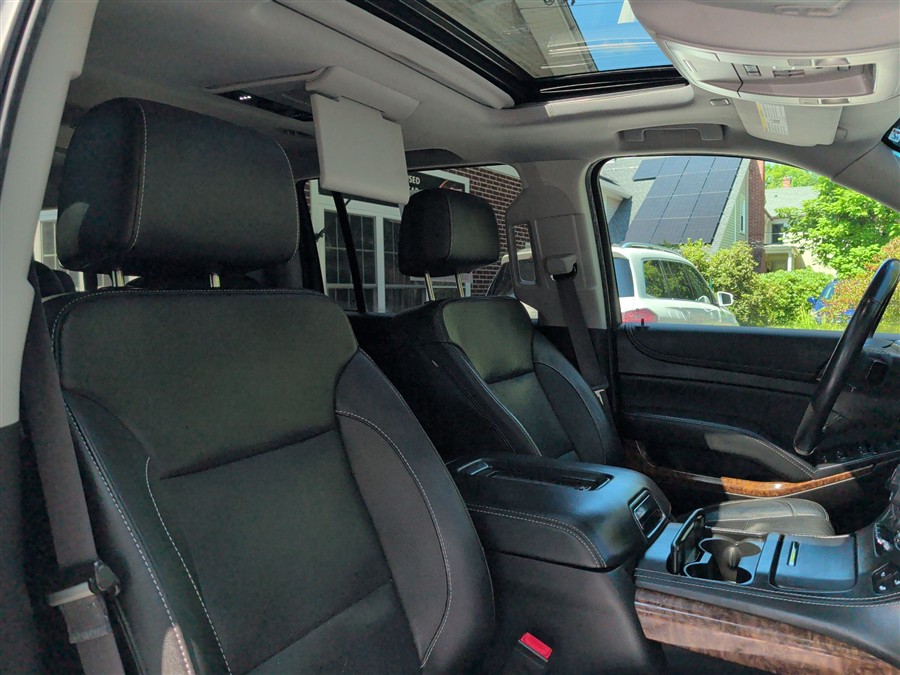 2017 Chevrolet Suburban Premier - Photo 30