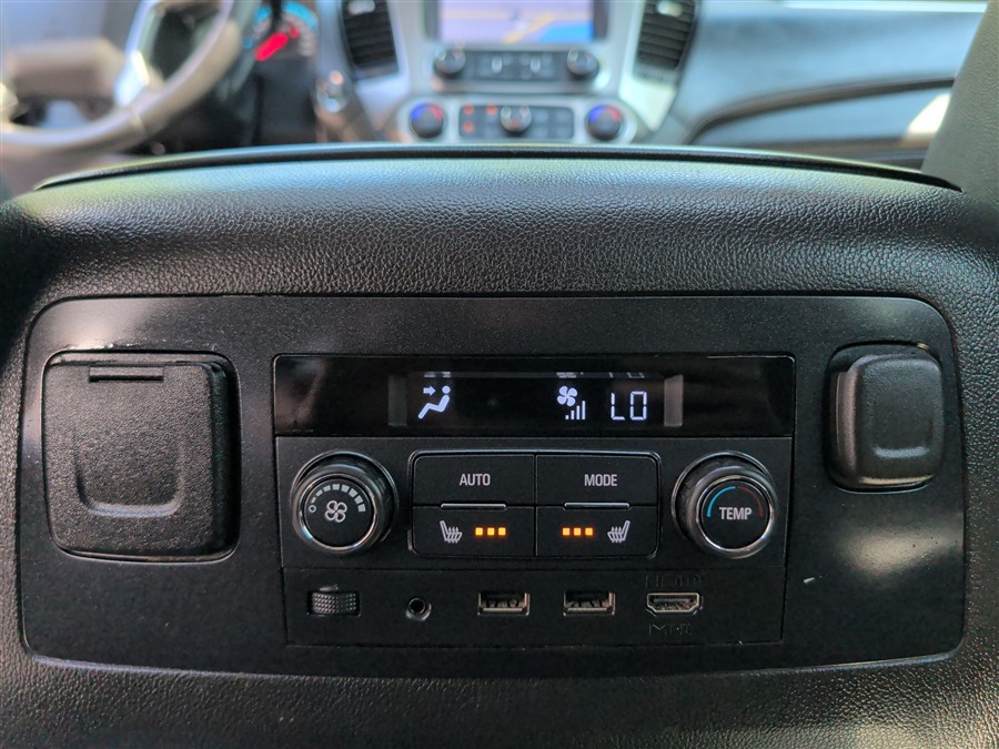 2017 Chevrolet Suburban Premier - Photo 36