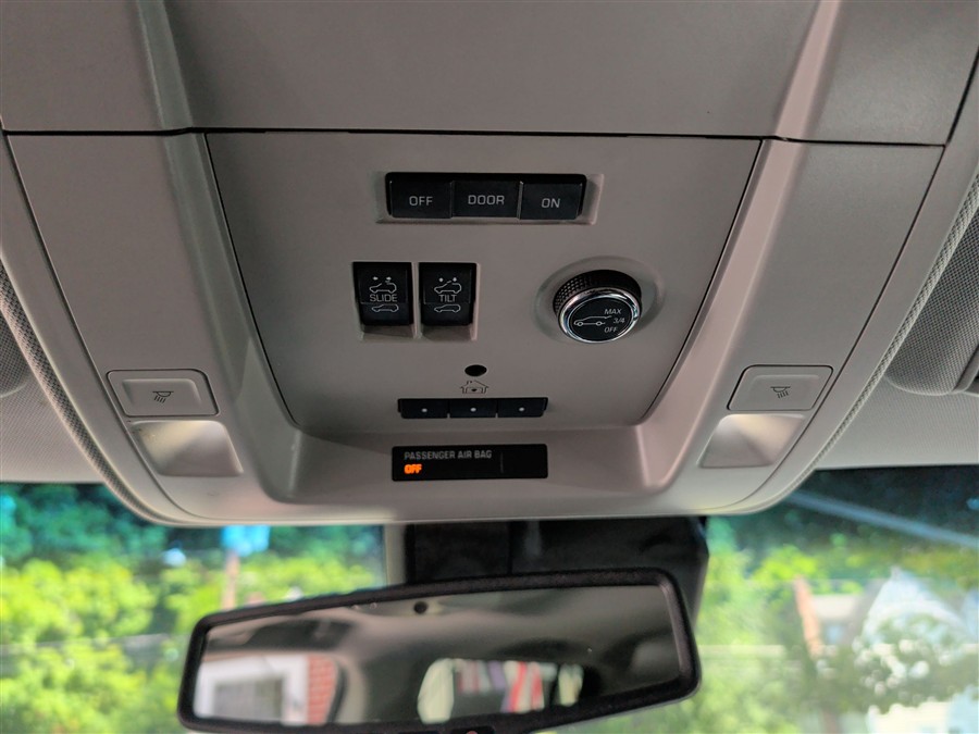 2017 Chevrolet Suburban Premier - Photo 43