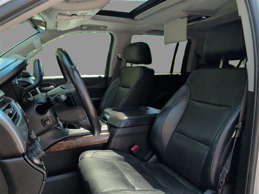 2017 Chevrolet Suburban Premier - Photo 8