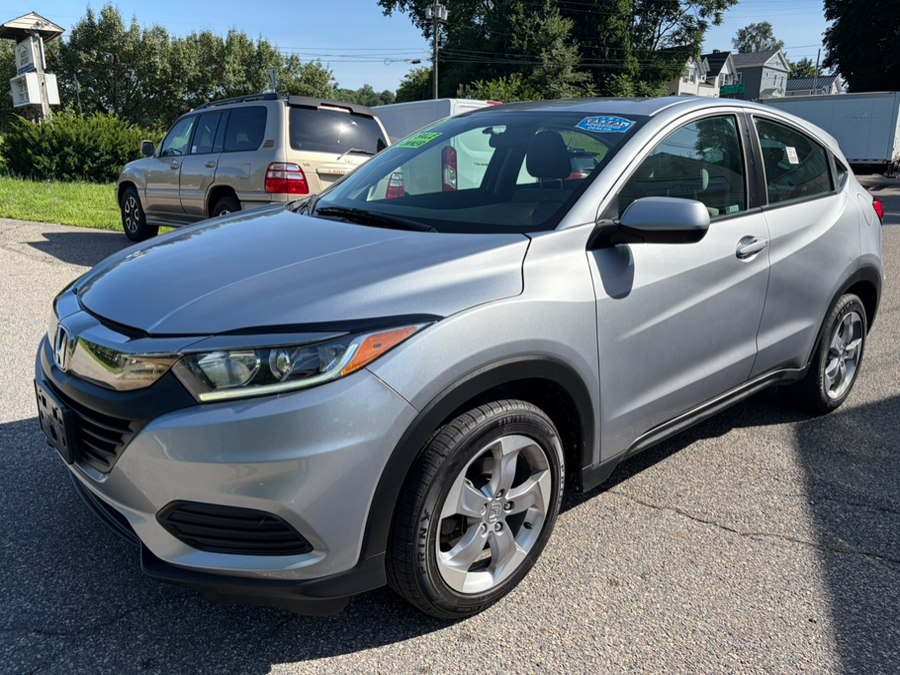 Used 2021 Honda HR-V in New Milford, Connecticut | Faustos Auto Body and Repairs LLC. New Milford, Connecticut