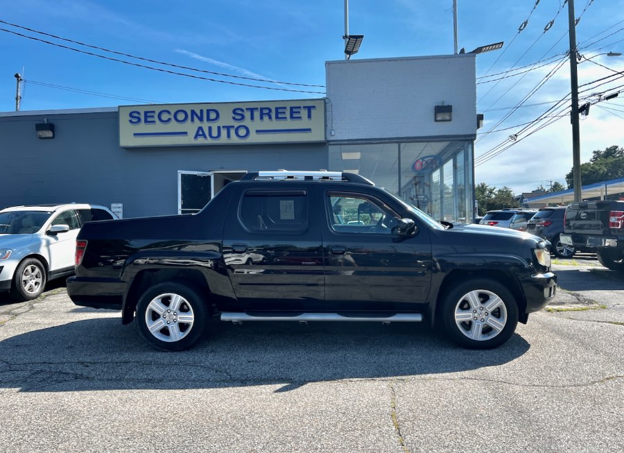 Crystal Black Pearl 2013 Honda Ridgeline Pickup Truck Four-Wheel Drive Automatic