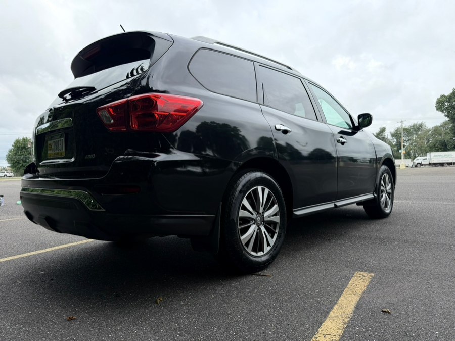 2017 Nissan Pathfinder 4x4 SL - 5