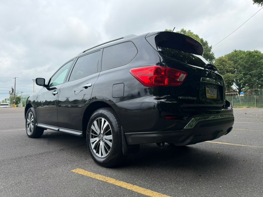 2017 Nissan Pathfinder 4x4 SL - 3