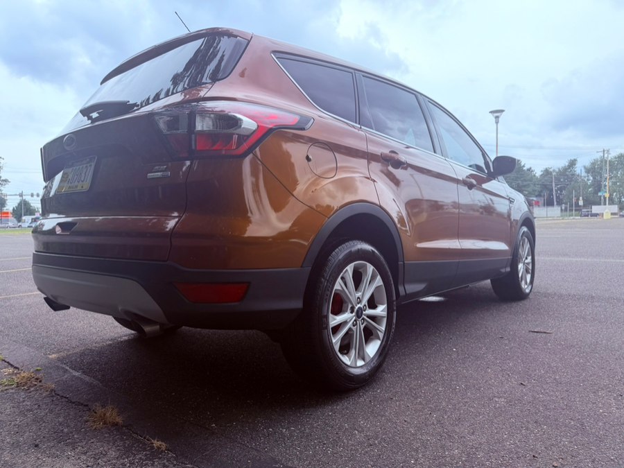 2017 Ford Escape SE 4WD - 5