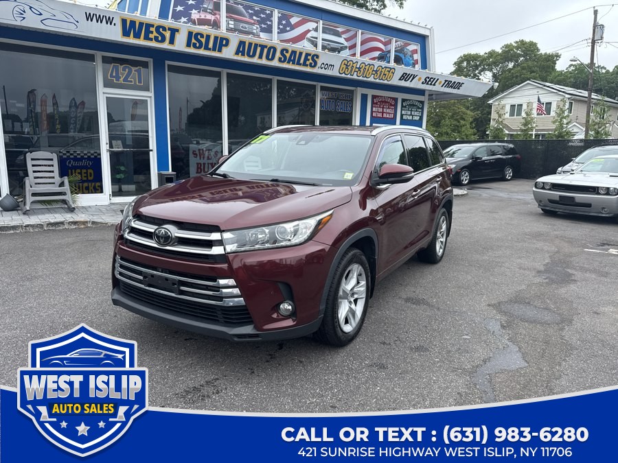 Used 2017 Toyota Highlander in West Islip, New York | West Islip Auto Sales. West Islip, New York