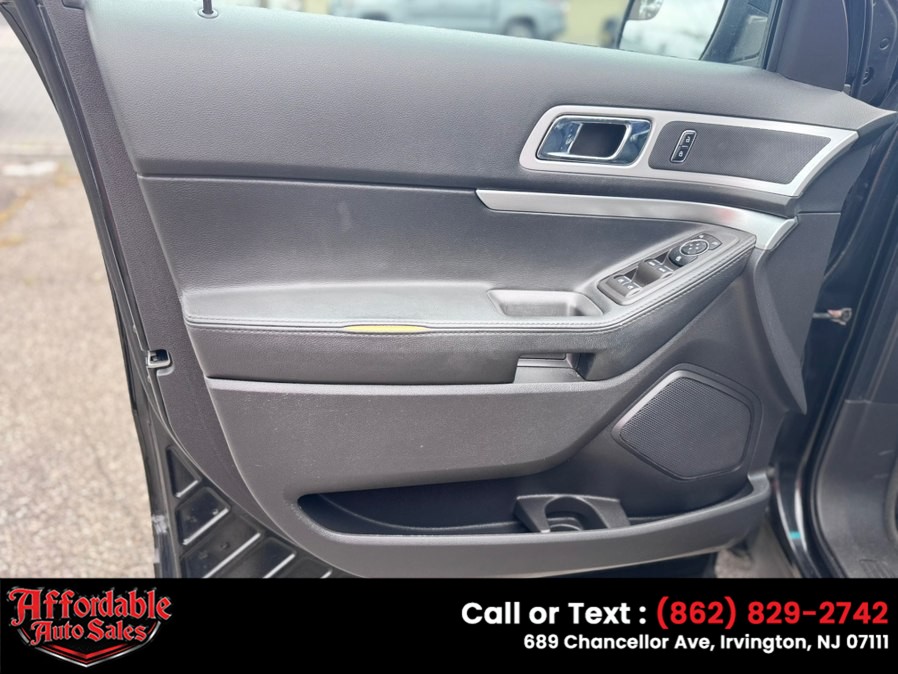 2015 Ford Explorer XLT - Photo 14