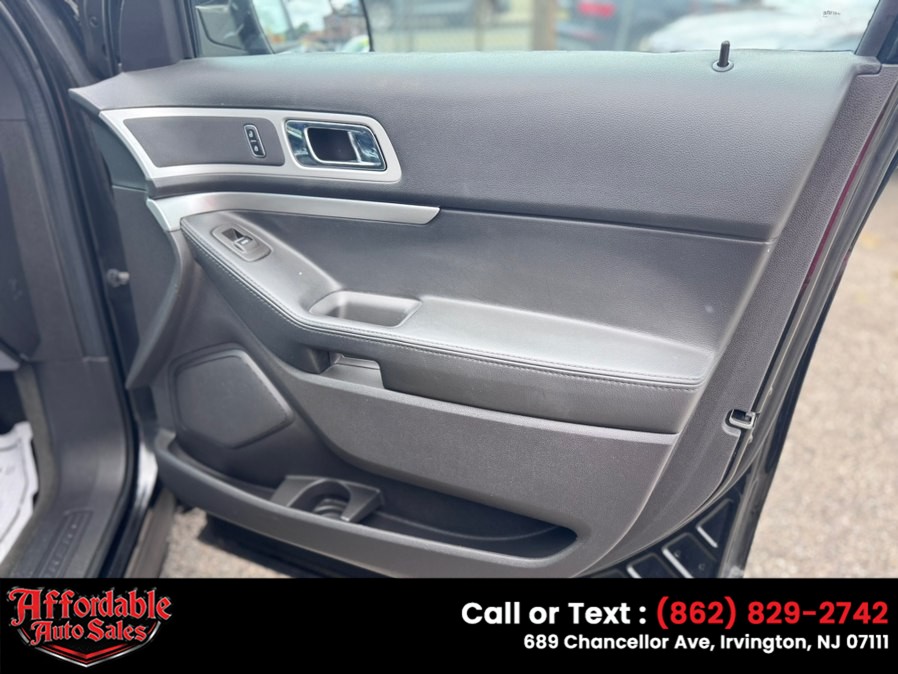 2015 Ford Explorer XLT - Photo 16