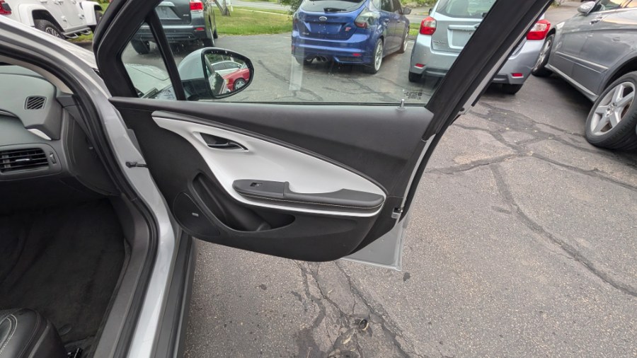 2012 Chevrolet Volt Base - Photo 25