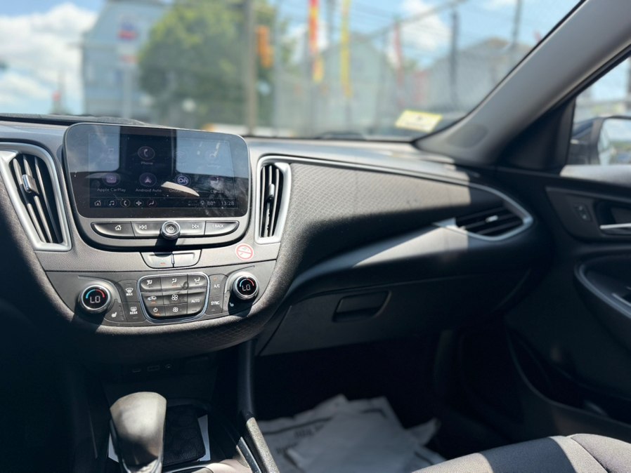 2022 Chevrolet Malibu 1LT - Photo 17