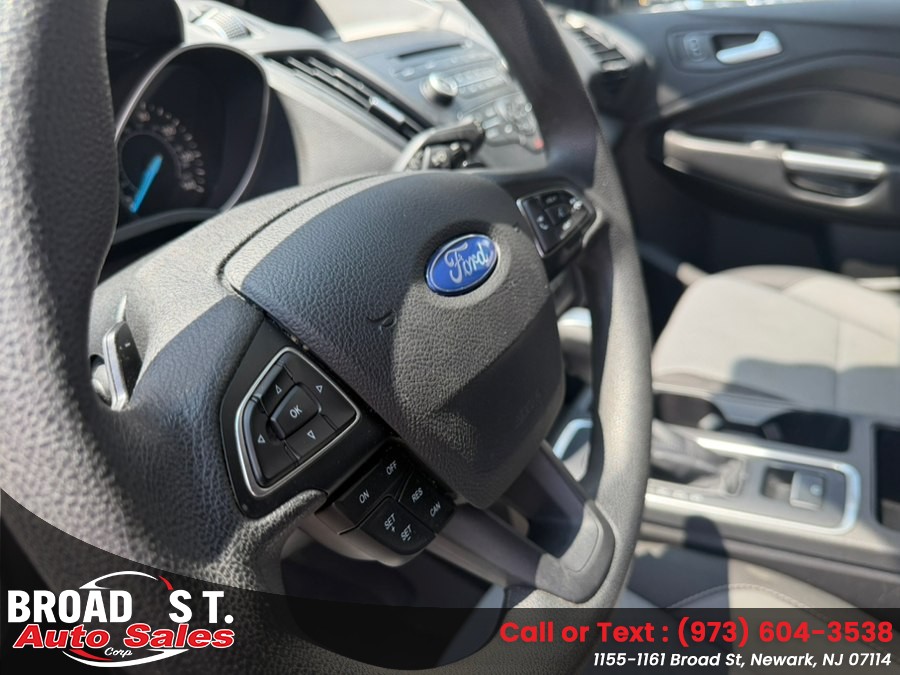 2017 Ford Escape SE - Photo 14