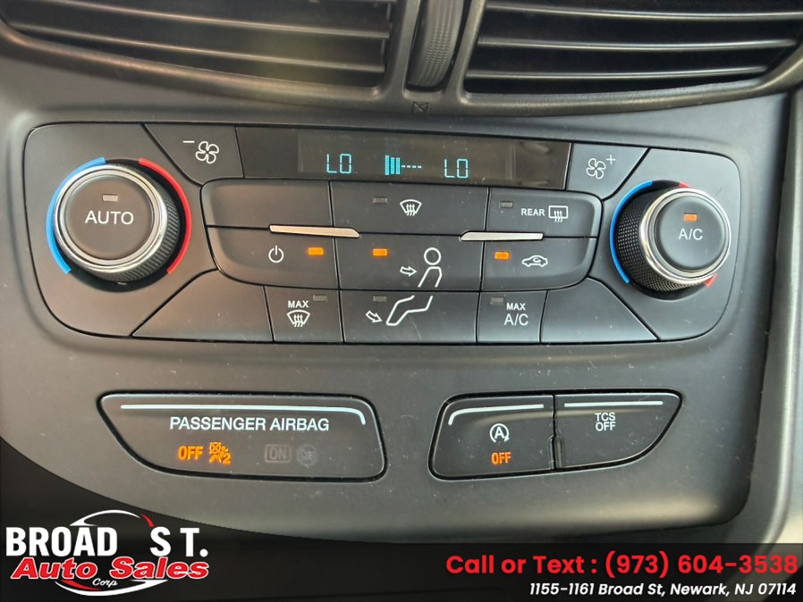 2017 Ford Escape SE - Photo 16