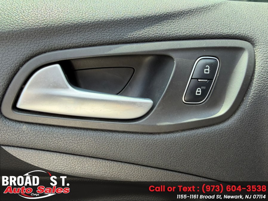 2017 Ford Escape SE - Photo 19