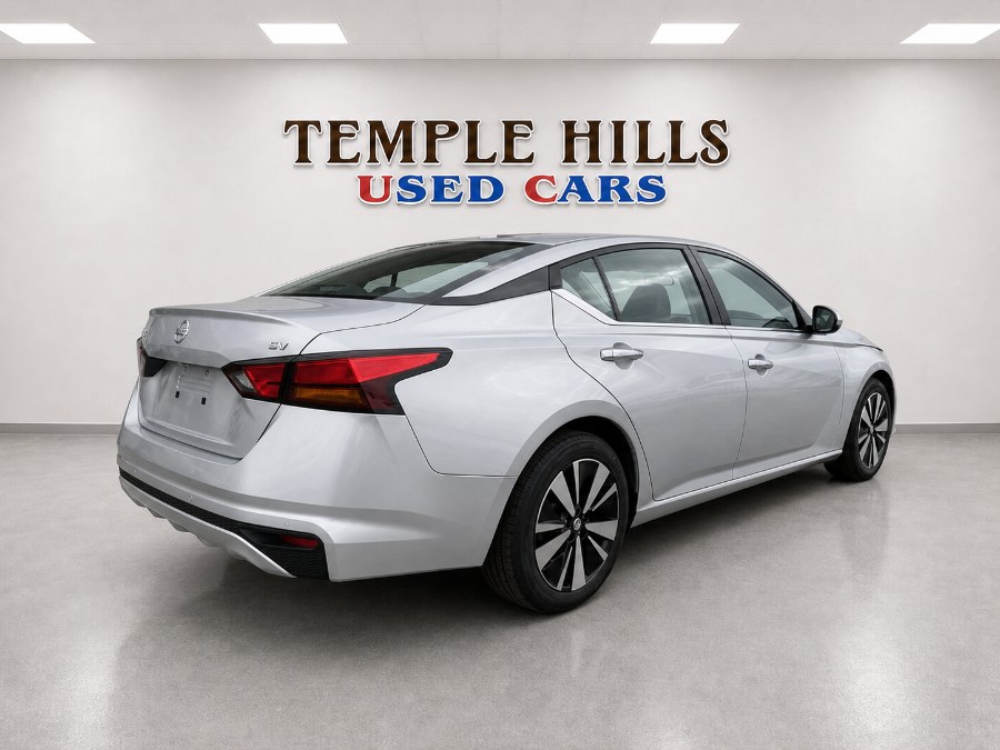 2021 Nissan Altima SV - Photo 2