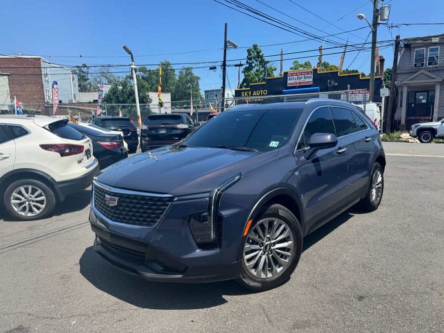 Used 2024 Cadillac XT4 in Irvington, New Jersey | Elis Motors Corp. Irvington, New Jersey
