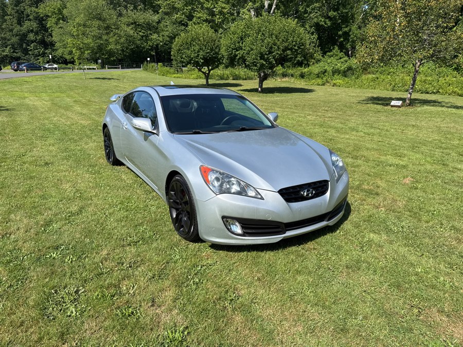 Used 2010 Hyundai Genesis Coupe in Plainville, Connecticut | Choice Group LLC Choice Motor Car. Plainville, Connecticut