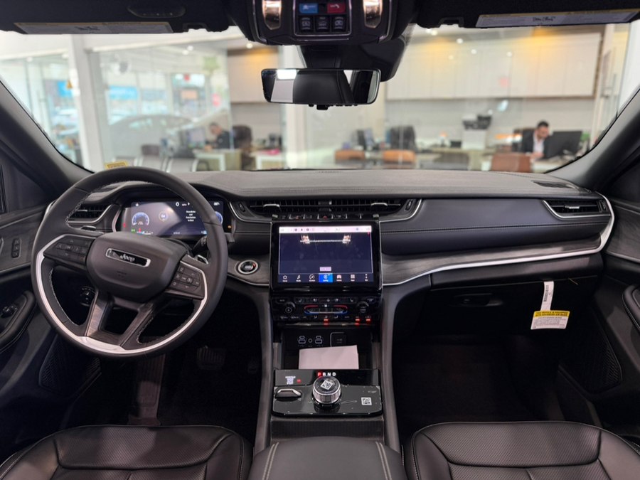 2025 Jeep Grand Cherokee L Limited - Photo 27