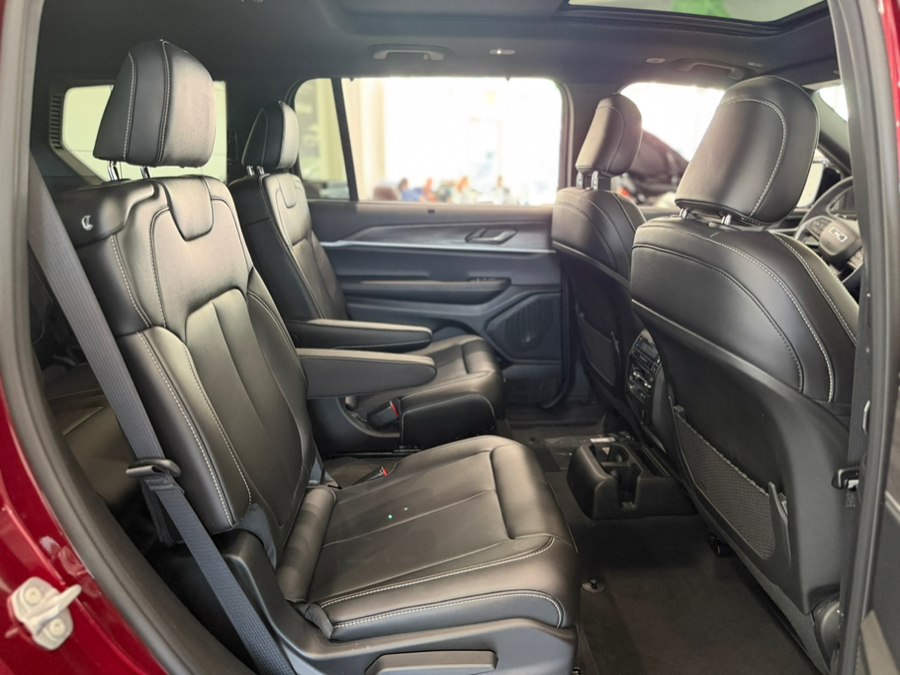 2025 Jeep Grand Cherokee L Limited - Photo 23