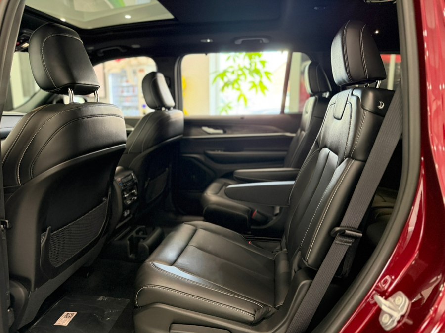 2025 Jeep Grand Cherokee L Limited - Photo 15
