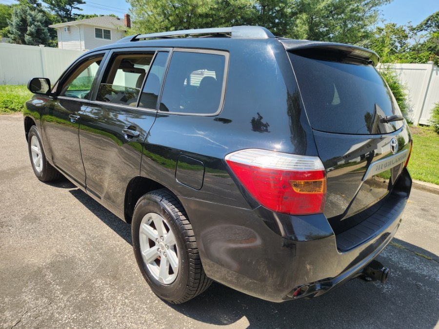Used 2010 Toyota Highlander in West Babylon, New York | SGM Auto Sales. West Babylon, New York