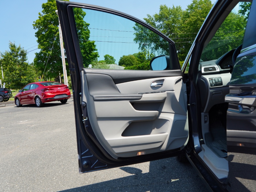 2015 Honda Odyssey EX-L - Photo 19