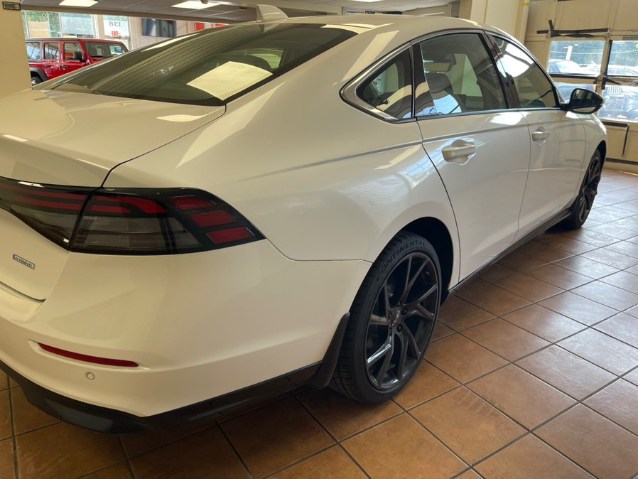 2025 Honda Accord Hybrid EX-L - Photo 14