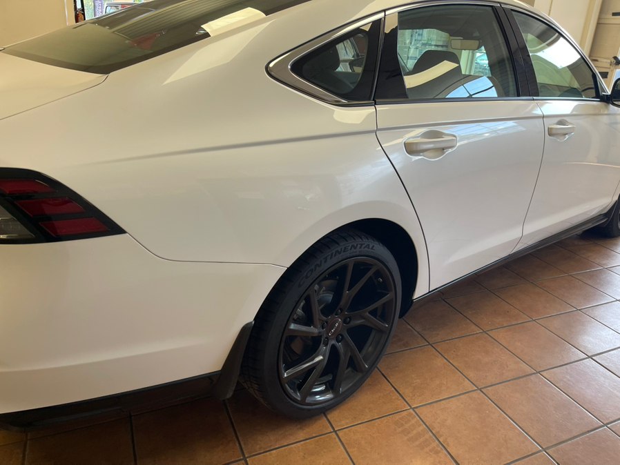 2025 Honda Accord Hybrid EX-L - Photo 15