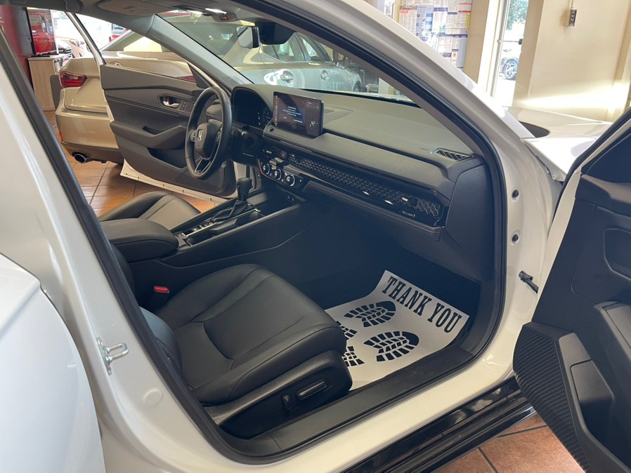 2025 Honda Accord Hybrid EX-L - Photo 39