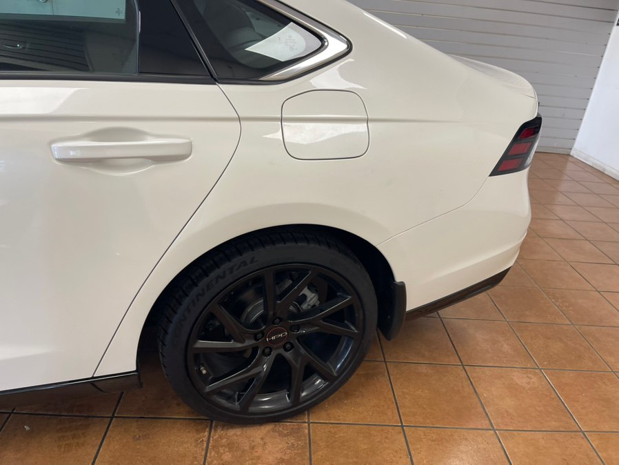 2025 Honda Accord Hybrid EX-L - Photo 10