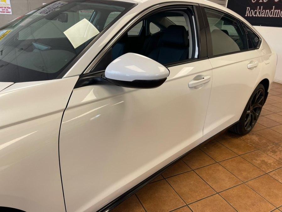 2025 Honda Accord Hybrid EX-L - Photo 6
