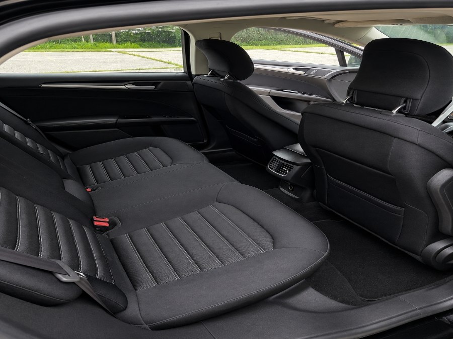 2013 Ford Fusion SE - Photo 16