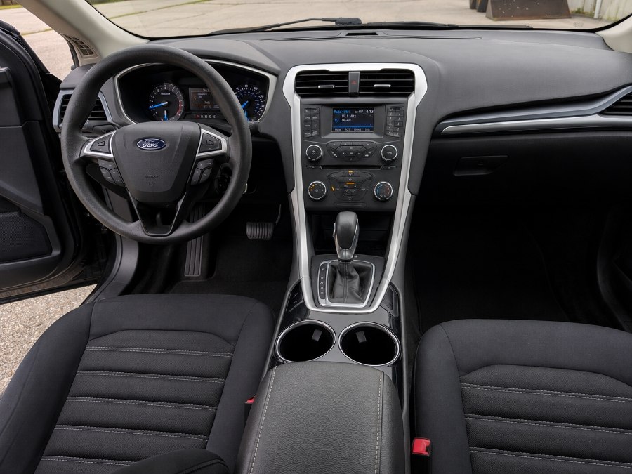 2013 Ford Fusion SE - Photo 17